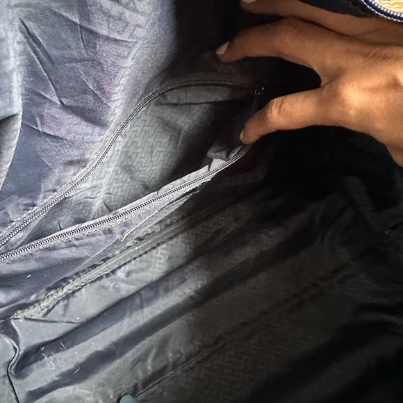 Tommy Hilfiger Navy Men's Tote Bag with wheels - Picture 14 of 16